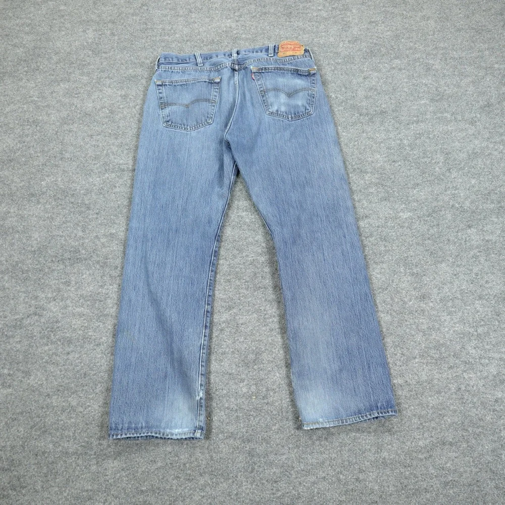 Levi's 501 Jeans Mens 38x32‎ Blue Straight Leg Button Fly Medium Wash Denim